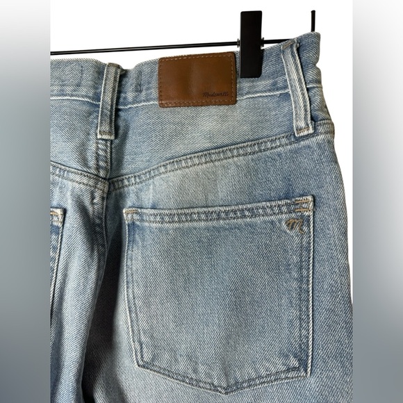 Madewell The Momjean Distressed High Rise Jeans Size 27 / 6 - Picture 5 of 8